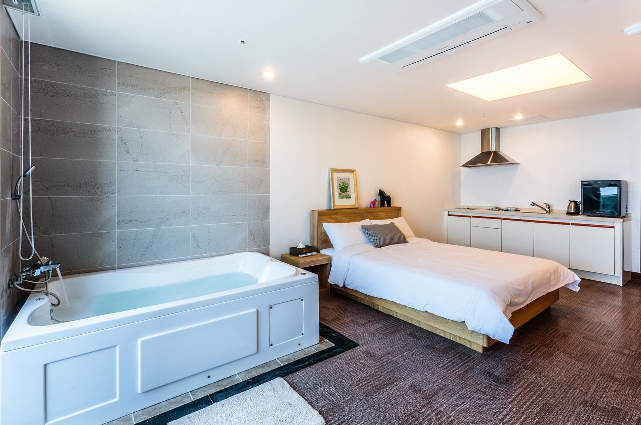 Sea Stay Hotel Jeju Exterior photo