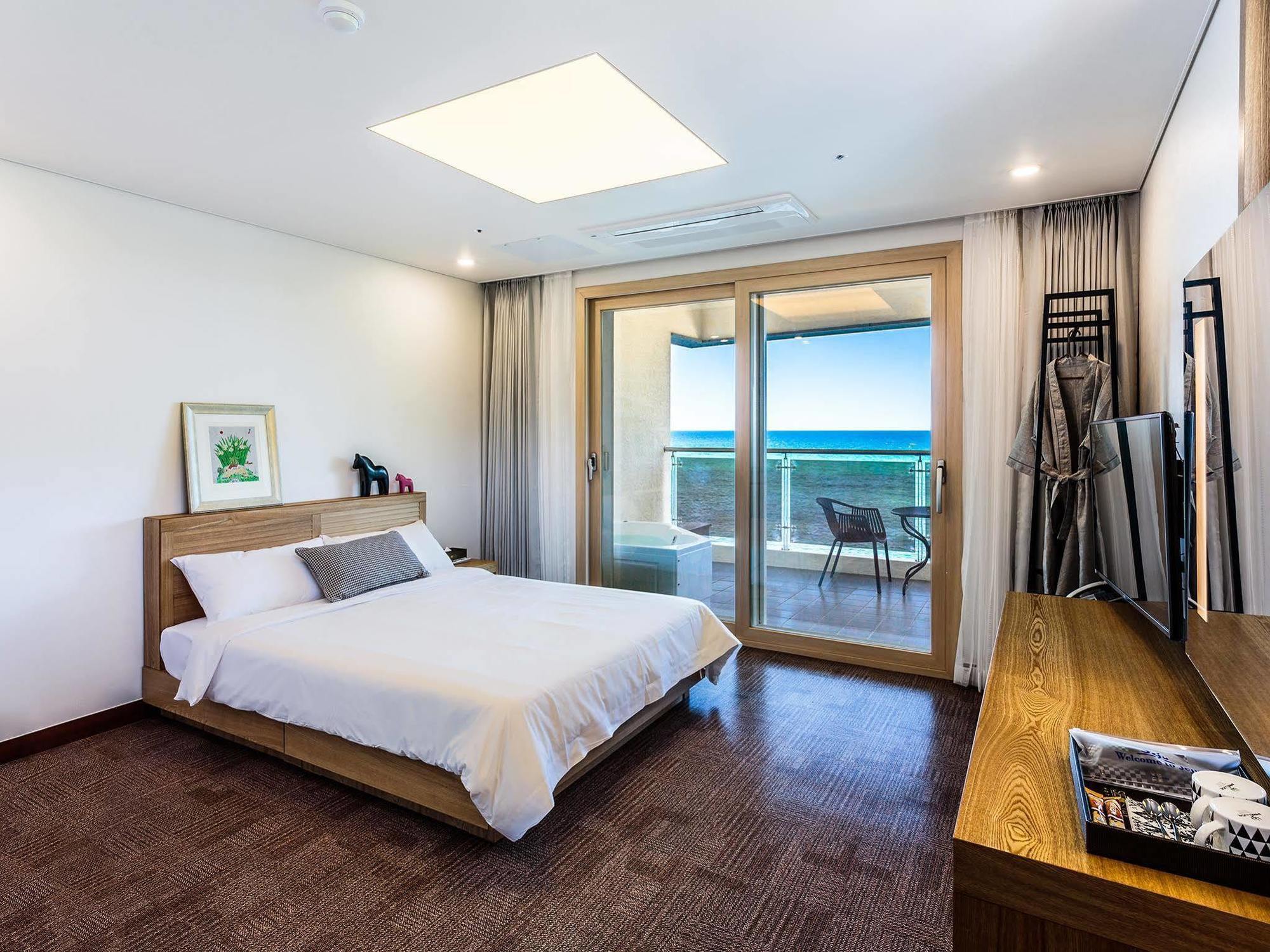 Sea Stay Hotel Jeju Exterior photo