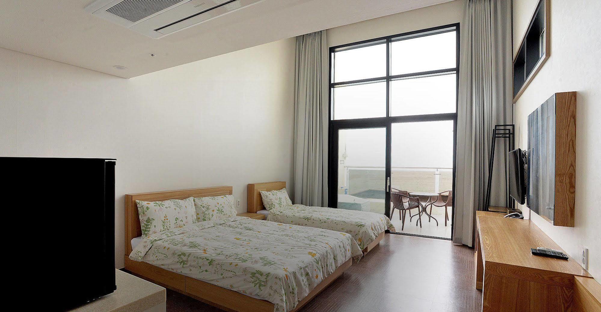 Sea Stay Hotel Jeju Exterior photo