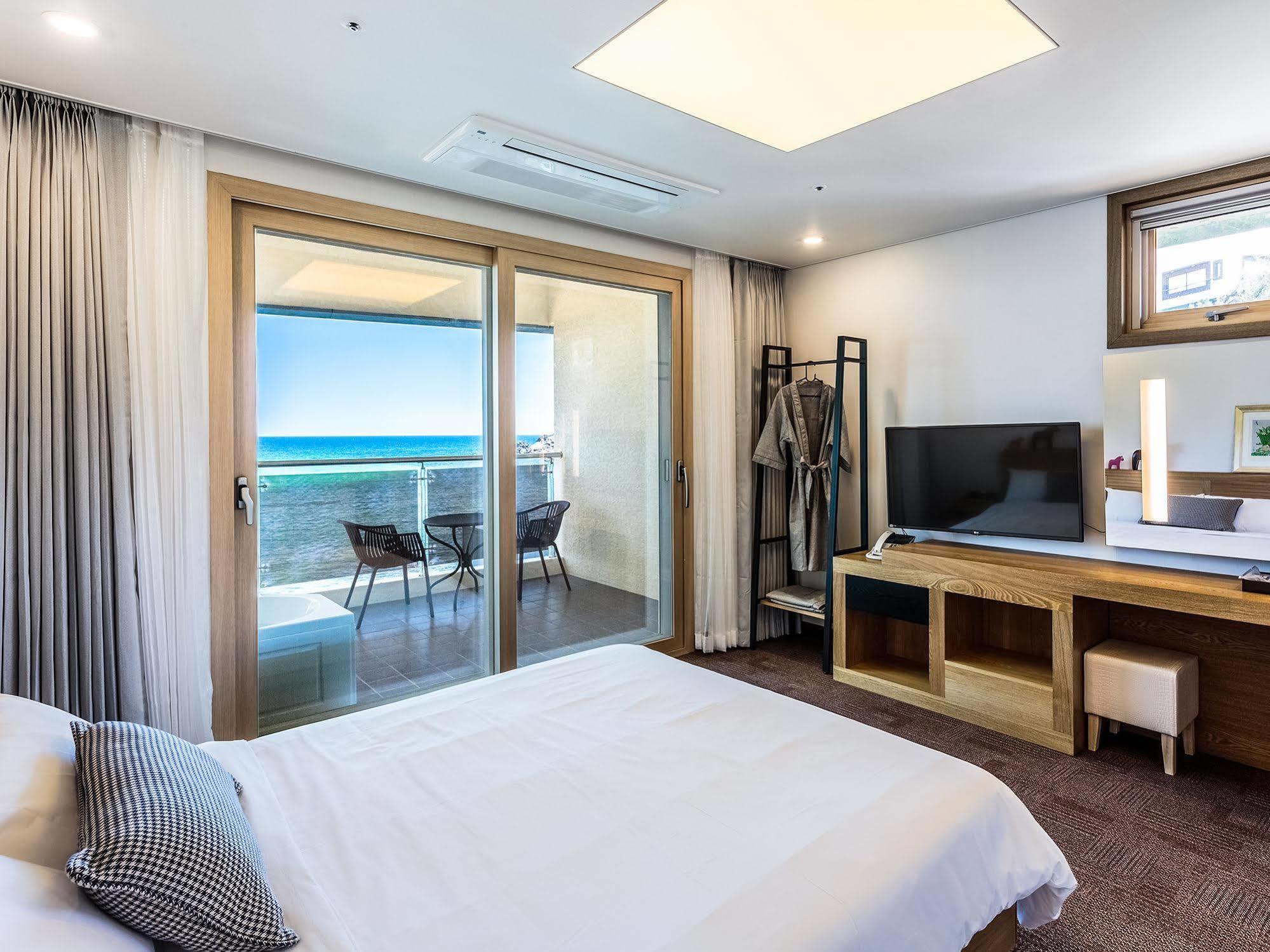 Sea Stay Hotel Jeju Exterior photo